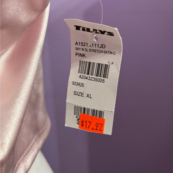 Sky and Sparrow Pink Satin Crop Top - Picture 3 of 4